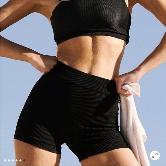 NEW FP Movement Happiness Runs Prajna Black Ribbed Shorts Size XS/S NWOT - Picture 3 of 7
